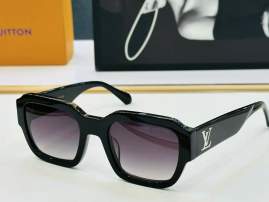 Picture of Louis Vuitton Sunglasses _SKUfw76015281fw